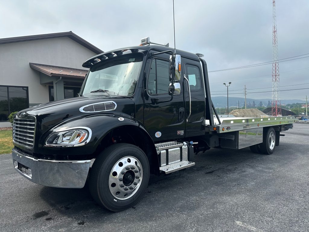 2024 FREIGHTLINER M2 EXT CAB CHEVRON 12 SERIES LCG STOCK # 3204 - EAST ...